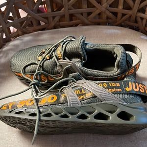 New Just So Mens Running Shoes 39